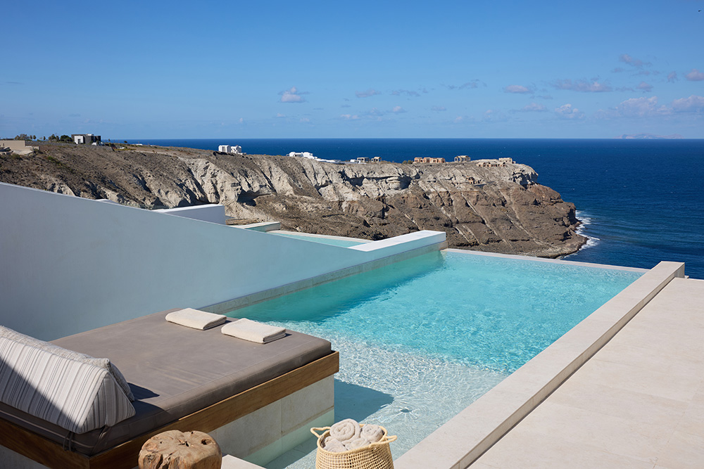deluxe suite omna caldera suites new main01