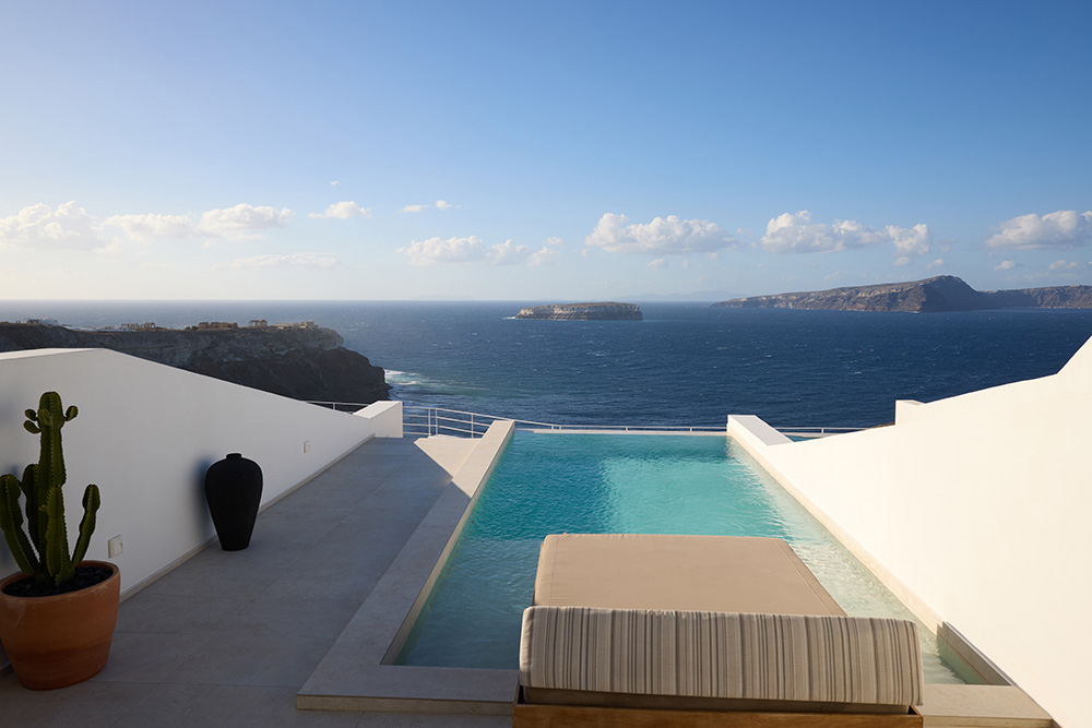 signature suite omna caldera suites new main img